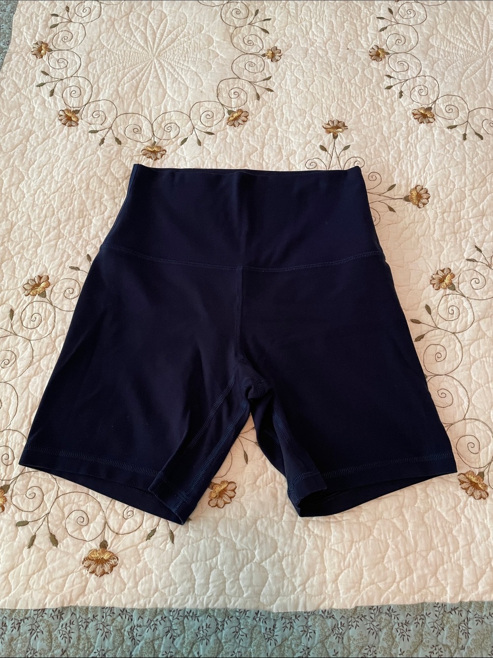 Women’s Lululemon Align High-Rise Short